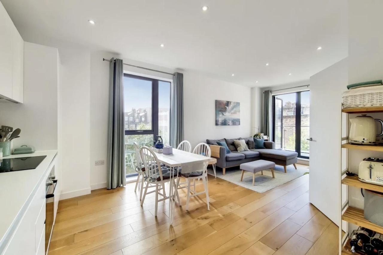 Luxury 2 Bed 2 Bath With Balcony New Build Apartment *South Central London* Esterno foto