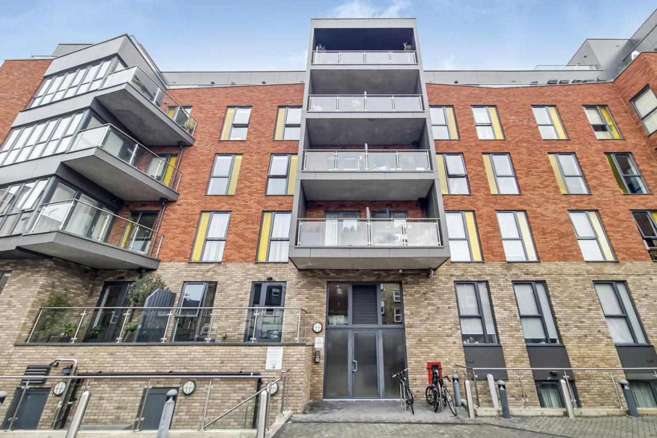 Luxury 2 Bed 2 Bath With Balcony New Build Apartment *South Central London* Esterno foto