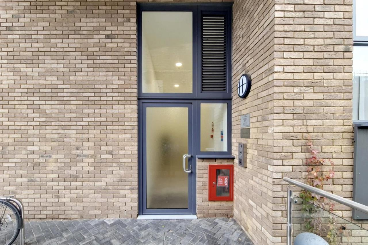 Luxury 2 Bed 2 Bath With Balcony New Build Apartment *South Central London* Esterno foto